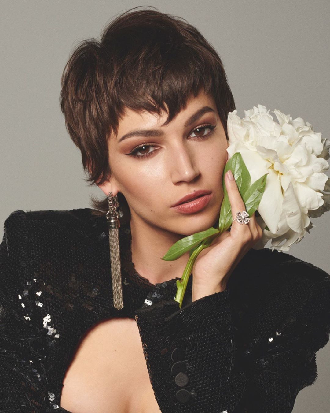 Sắc vóc đẹp xiêu lòng của mỹ nhân 'bom tấn gây sốt' Money Heist ảnh 11