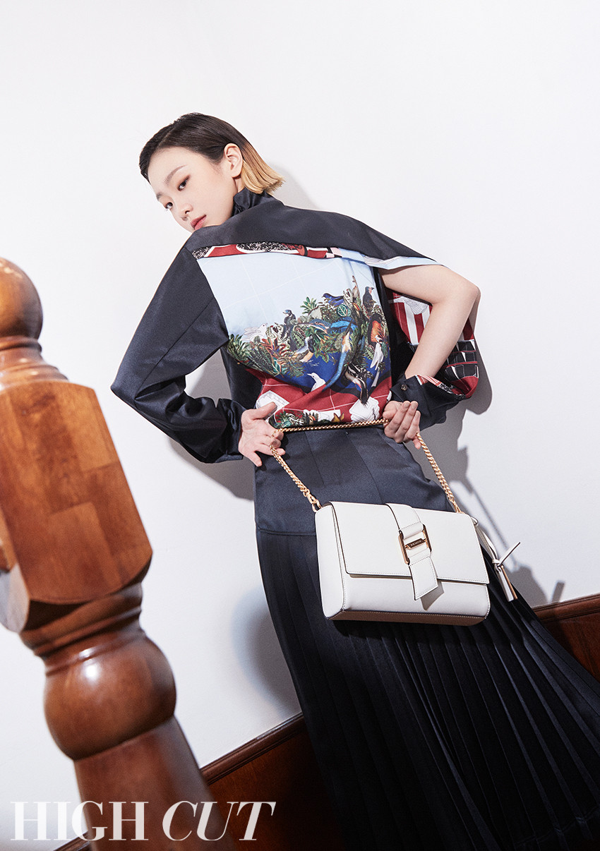 Ba cô gái trong 'bộ tam một mí' xứ Hàn đang khiến giới trẻ mê mẩn là ai? ảnh 15