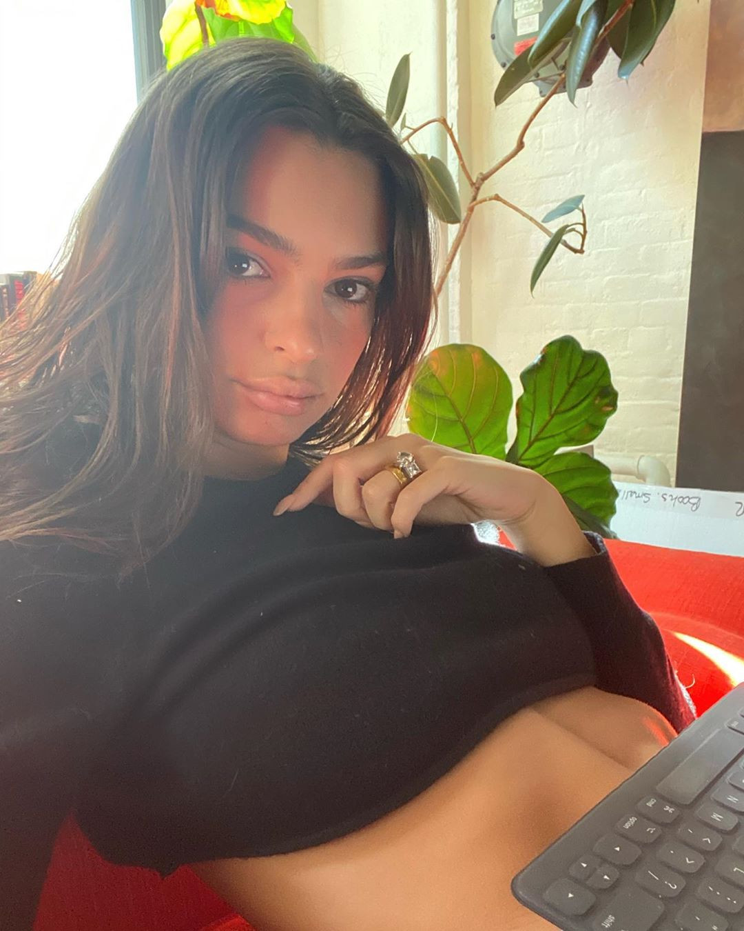 Emily Ratajkowski quá đỗi gợi cảm với loạt ảnh bikini tôn đường cong nữ thần ảnh 10
