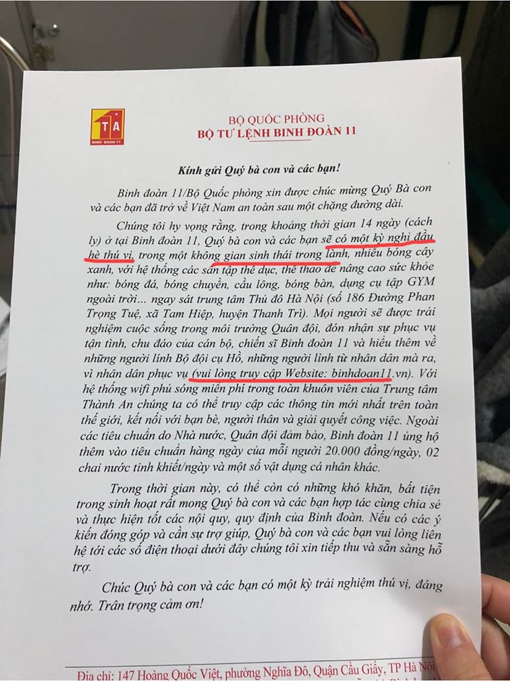 Thương lắm chú bộ đội dáng lom khom cúi gập để cảm ơn đồng bào! ảnh 4