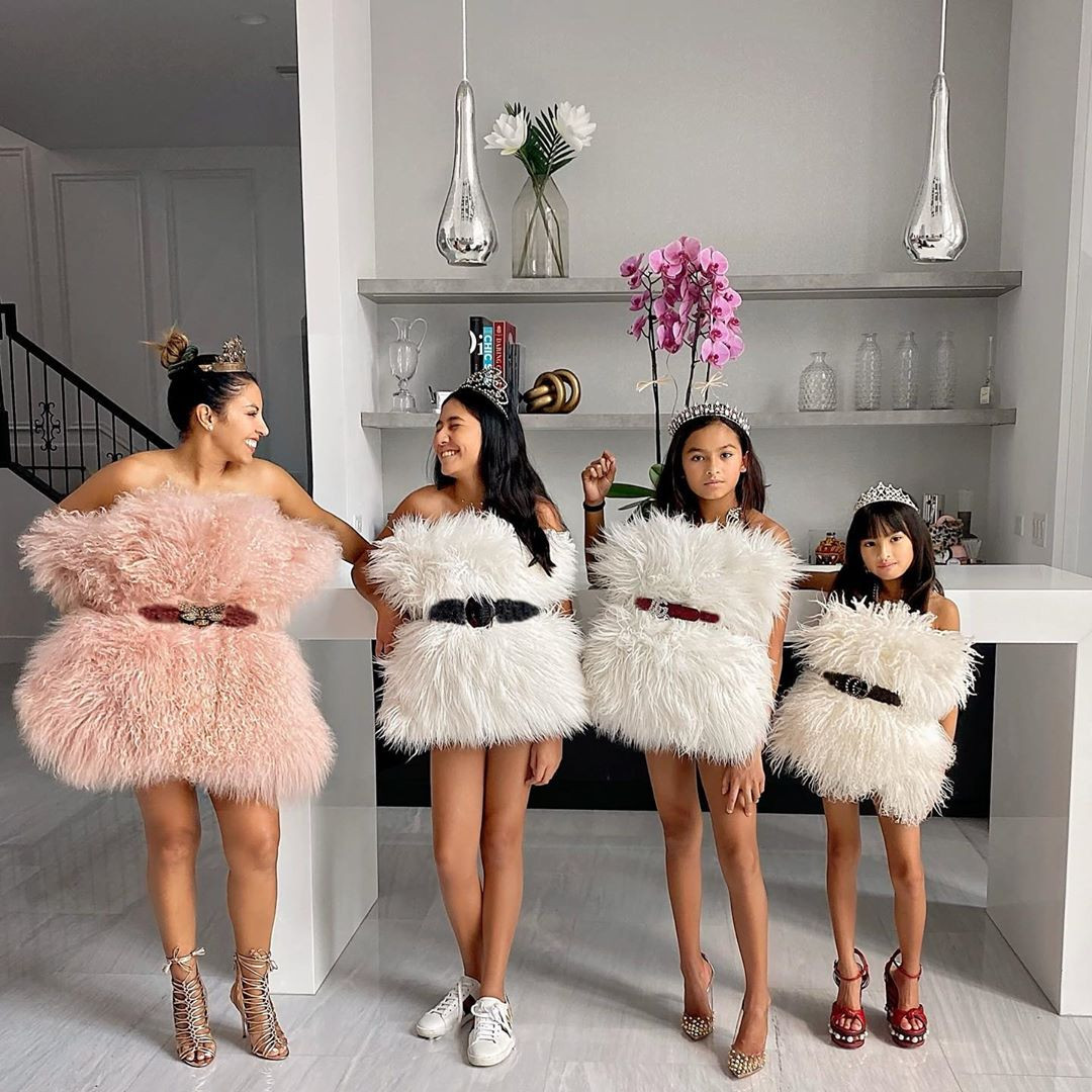 Hội bạn thân Chi Pu sang chảnh với trào lưu dùng gối ngủ làm... váy ảnh 14