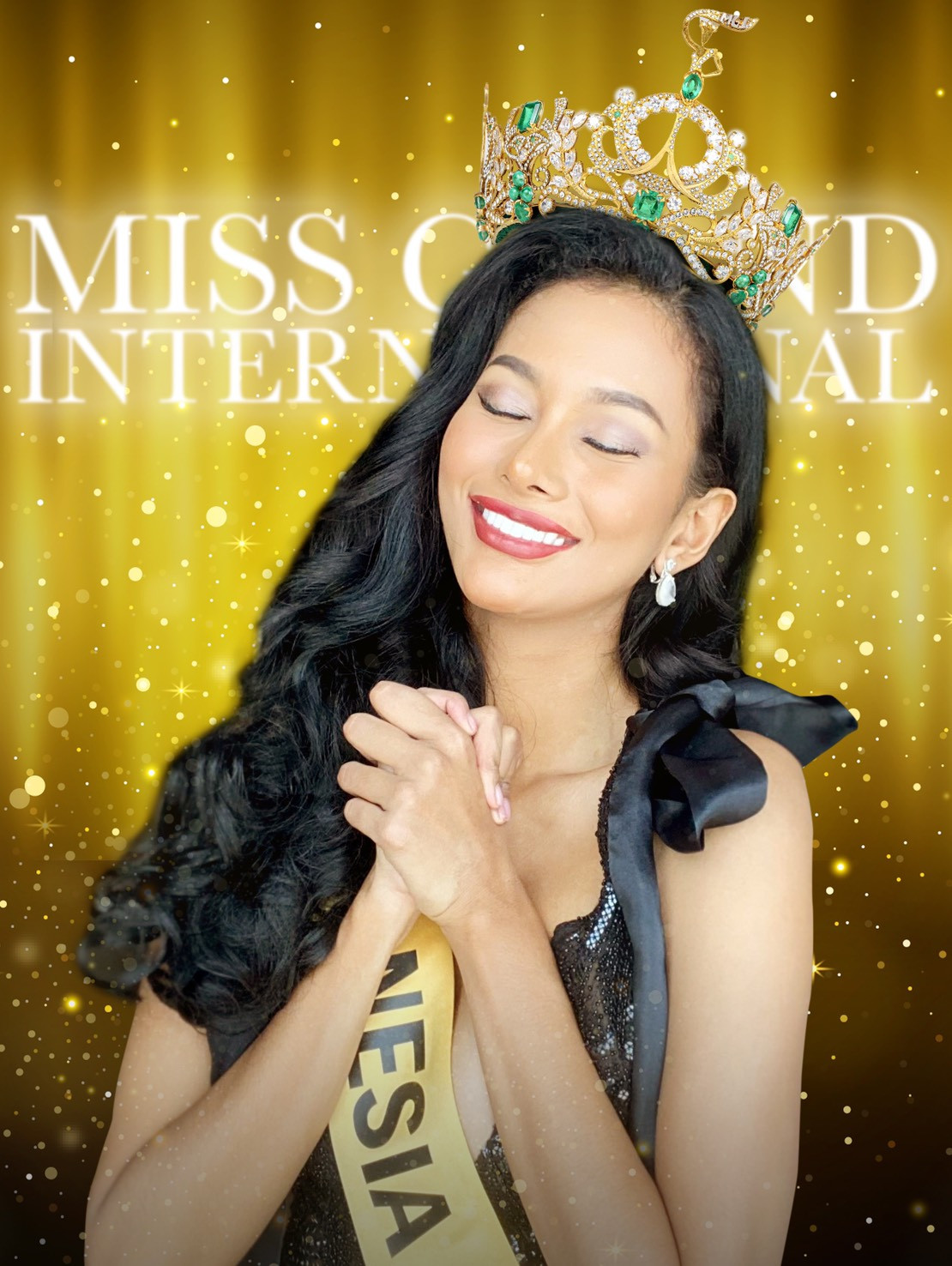 Ngọc Thảo diện váy xẻ vòng 1 nóng bỏng, thực hiện thử thách biểu cảm vương miện Miss Grand ảnh 6