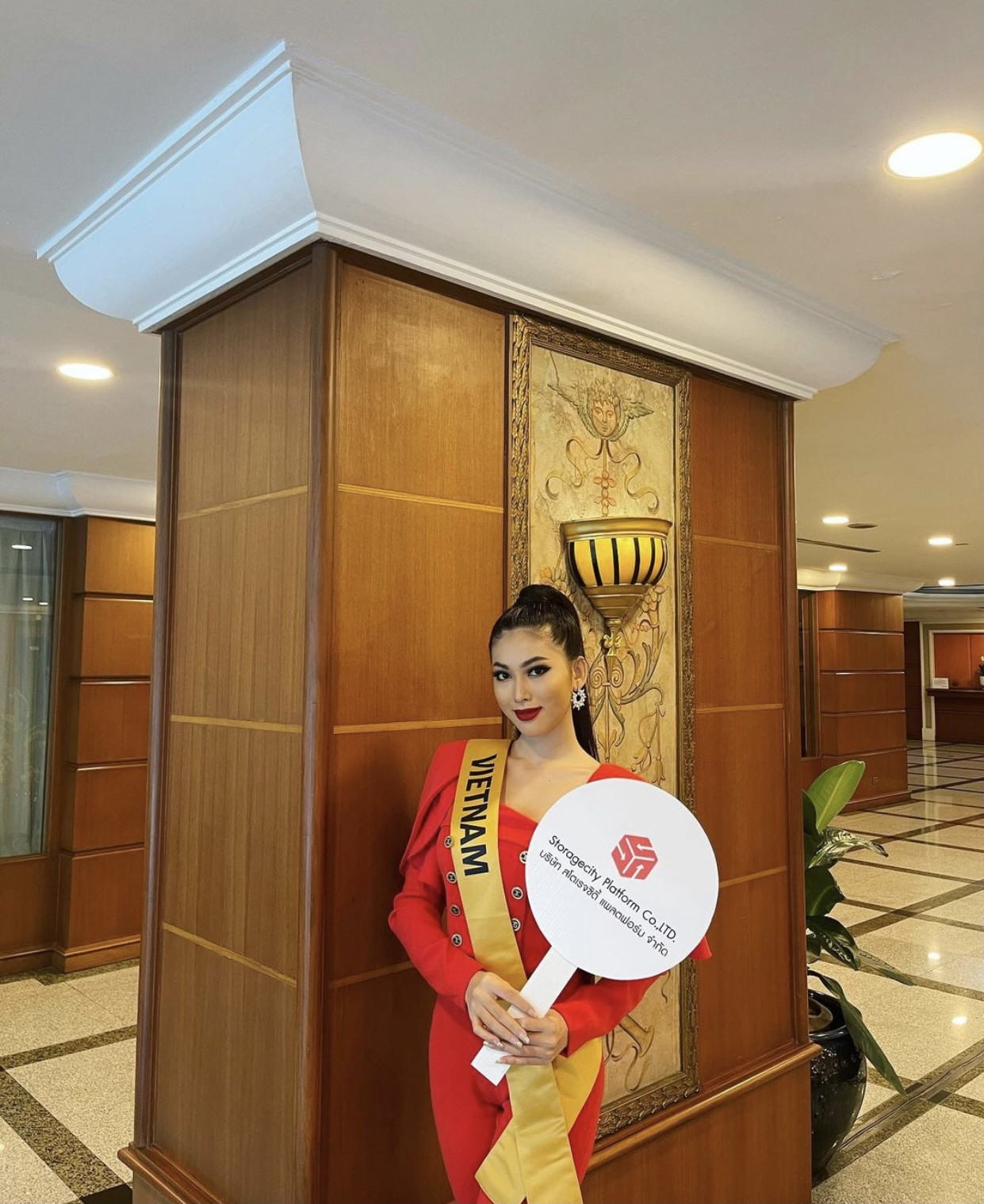Lần thứ 3 mặc lại váy của Hương Giang ở Miss Grand, Ngọc Thảo đang có chiến lược gì? ảnh 2