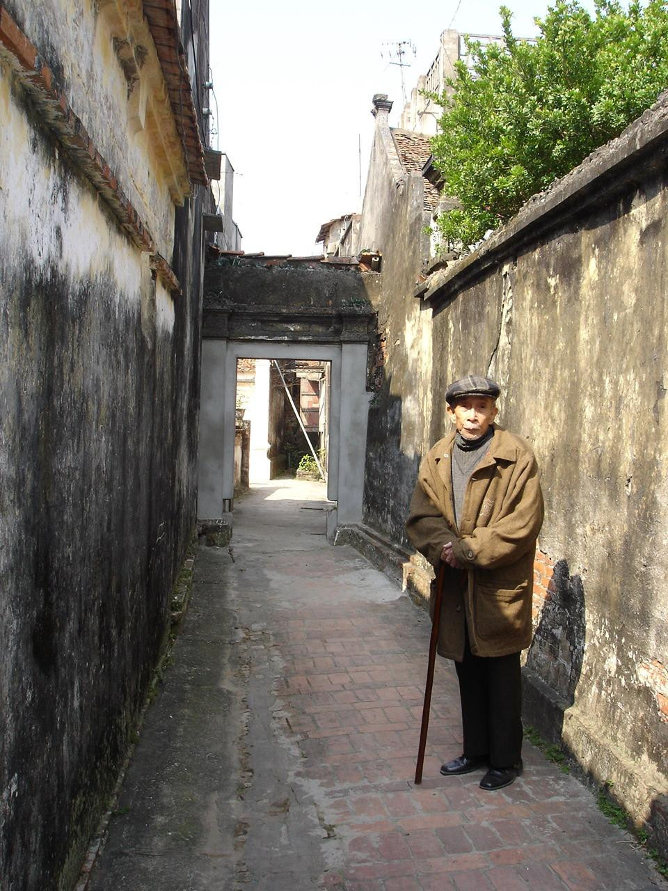 Nhà văn Kim Lân nhập vai… Kim Lân ảnh 1