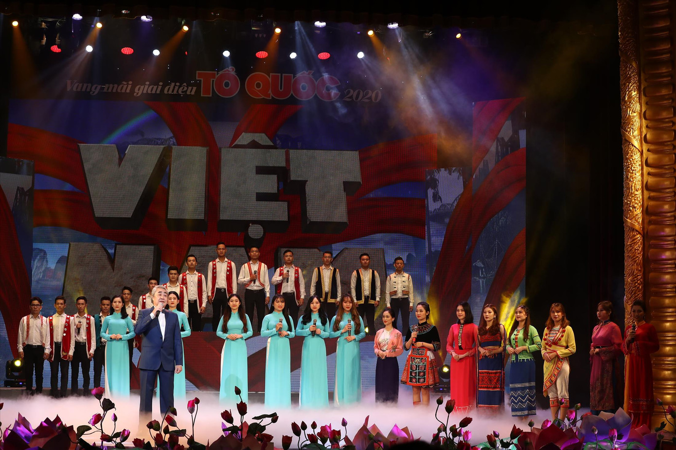 Toàn cảnh lễ trao giải tác phẩm học tập Chủ tịch Hồ Chí Minh ảnh 9