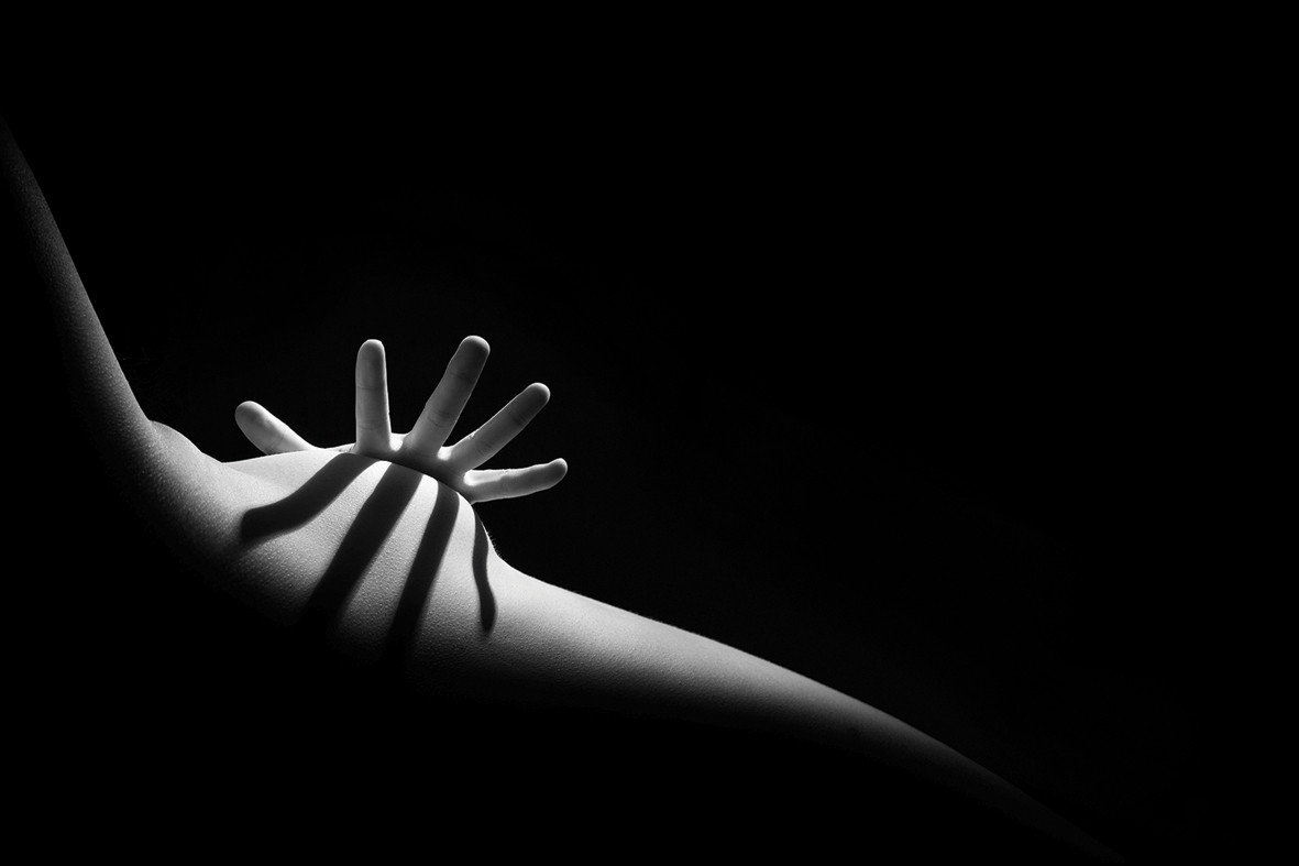 Ảnh khỏa thân ở Việt Nam: Đã 'cởi' nhưng chưa 'bung' ảnh 2