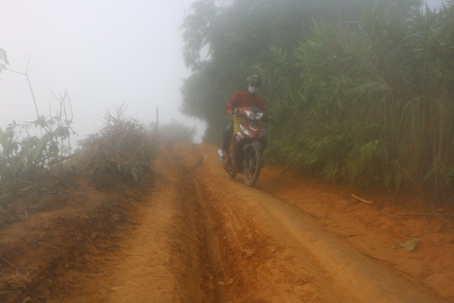 Thắt ruột khi thầy giáo vùng cao nói: “Em sợ khi về con không nhận ra mình” ảnh 3