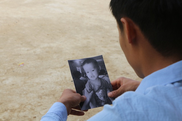 Thắt ruột khi thầy giáo vùng cao nói: “Em sợ khi về con không nhận ra mình” ảnh 6