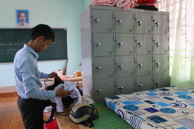 Thắt ruột khi thầy giáo vùng cao nói: “Em sợ khi về con không nhận ra mình” ảnh 7