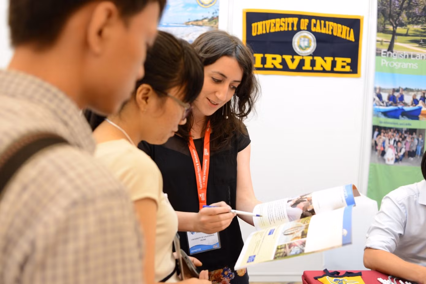 Trường đại học đầu tiên tiếp nhận du học sinh Việt Nam về nước tránh COVID-19 ảnh 2