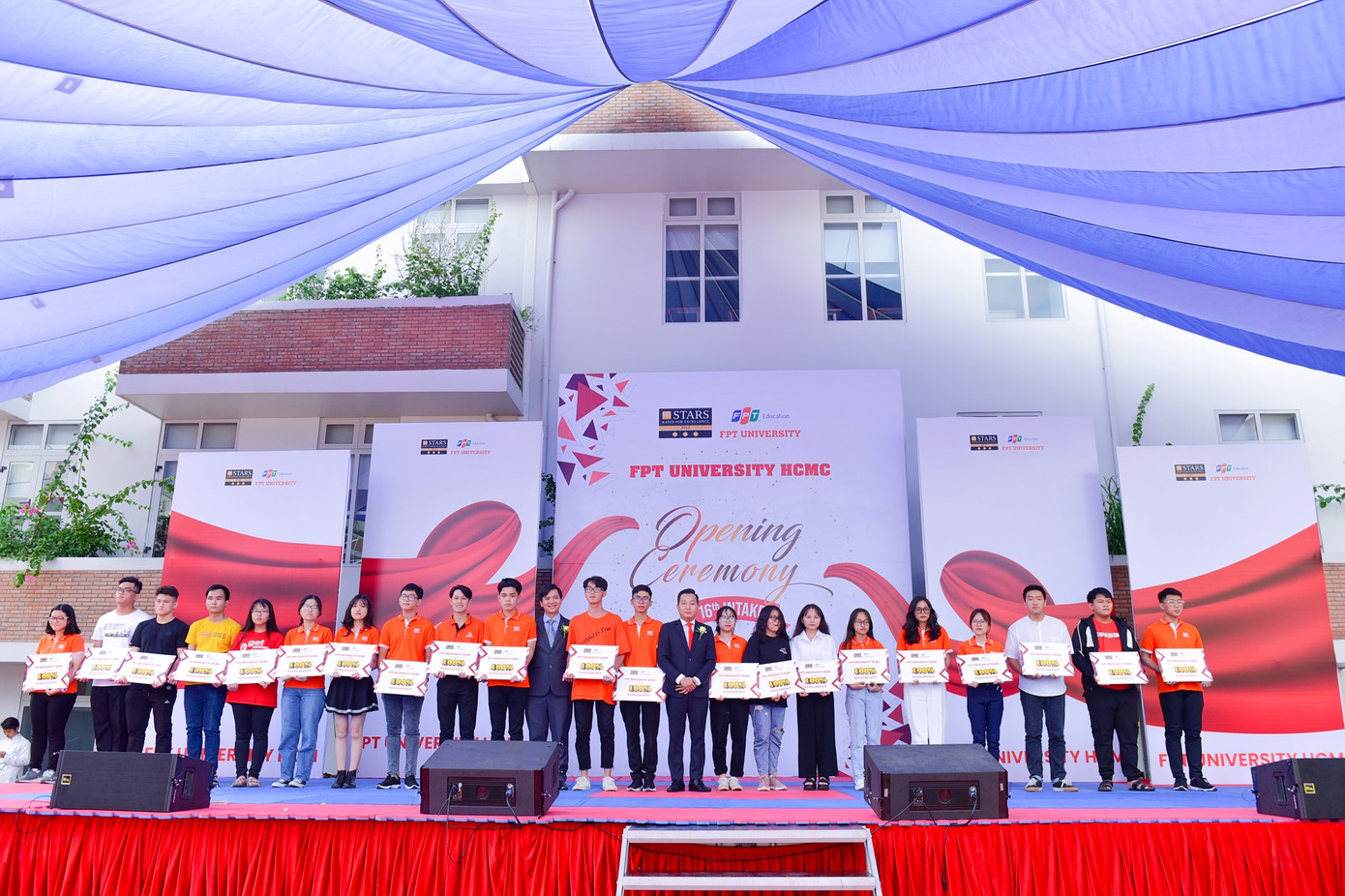 Trường ĐH FPT khai giảng năm học 2020 - 2021 ảnh 2