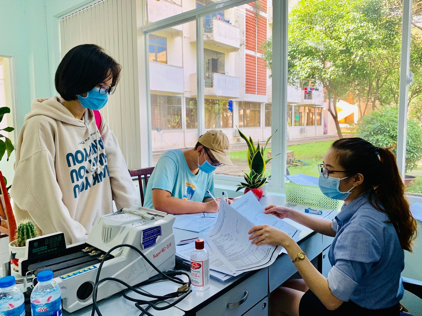 Sinh viên từ vùng dịch sẽ phải cách ly tập trung tại KTX ĐHQG TP. HCM ảnh 1