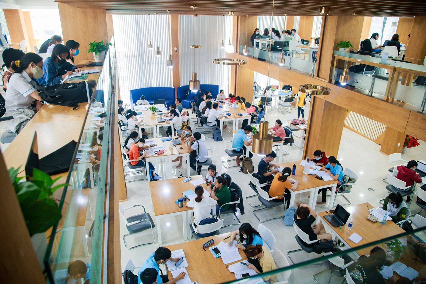 Thư viện “đẹp nhất Việt Nam” ở trường ĐH Công nghiệp Thực phẩm TP. HCM. ảnh 4