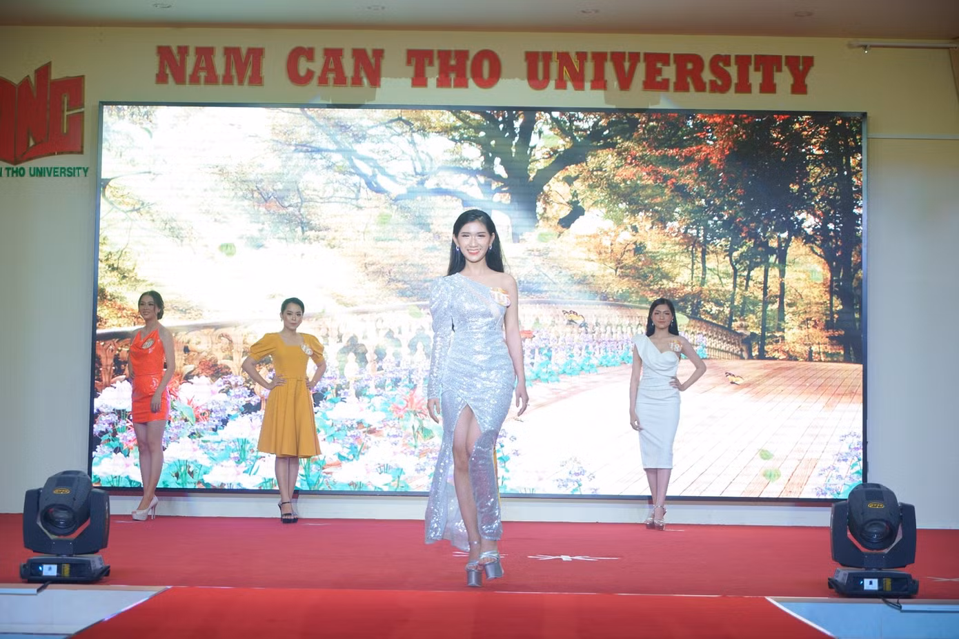 Lung linh nhan sắc nữ sinh viên “Hoa khôi ĐH Nam Cần Thơ 2020” ảnh 11