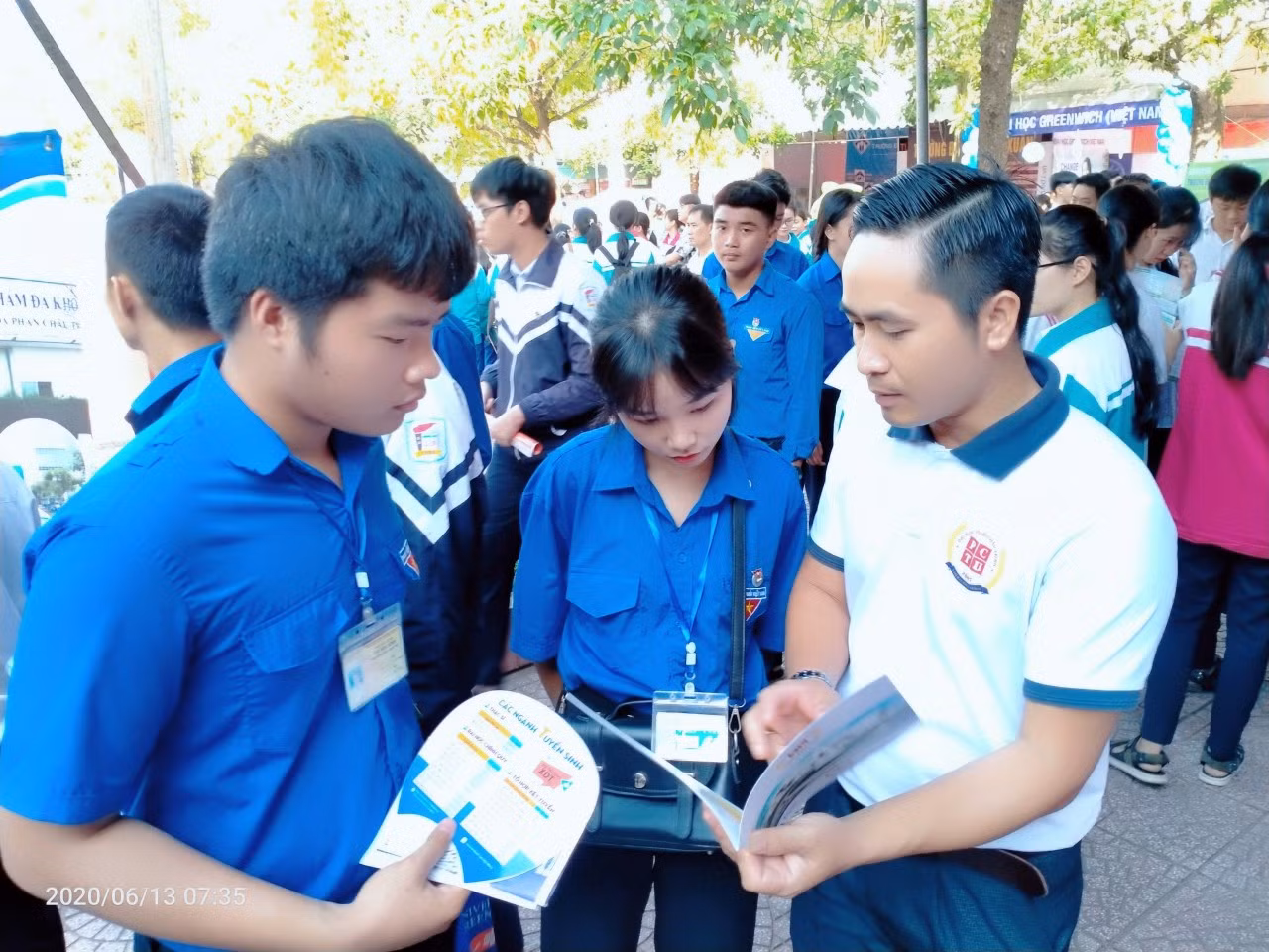Nhiều trường đại học tăng chỉ tiêu xét tuyển cho thí sinh vùng bị ảnh hưởng dịch COVID-19 ảnh 1