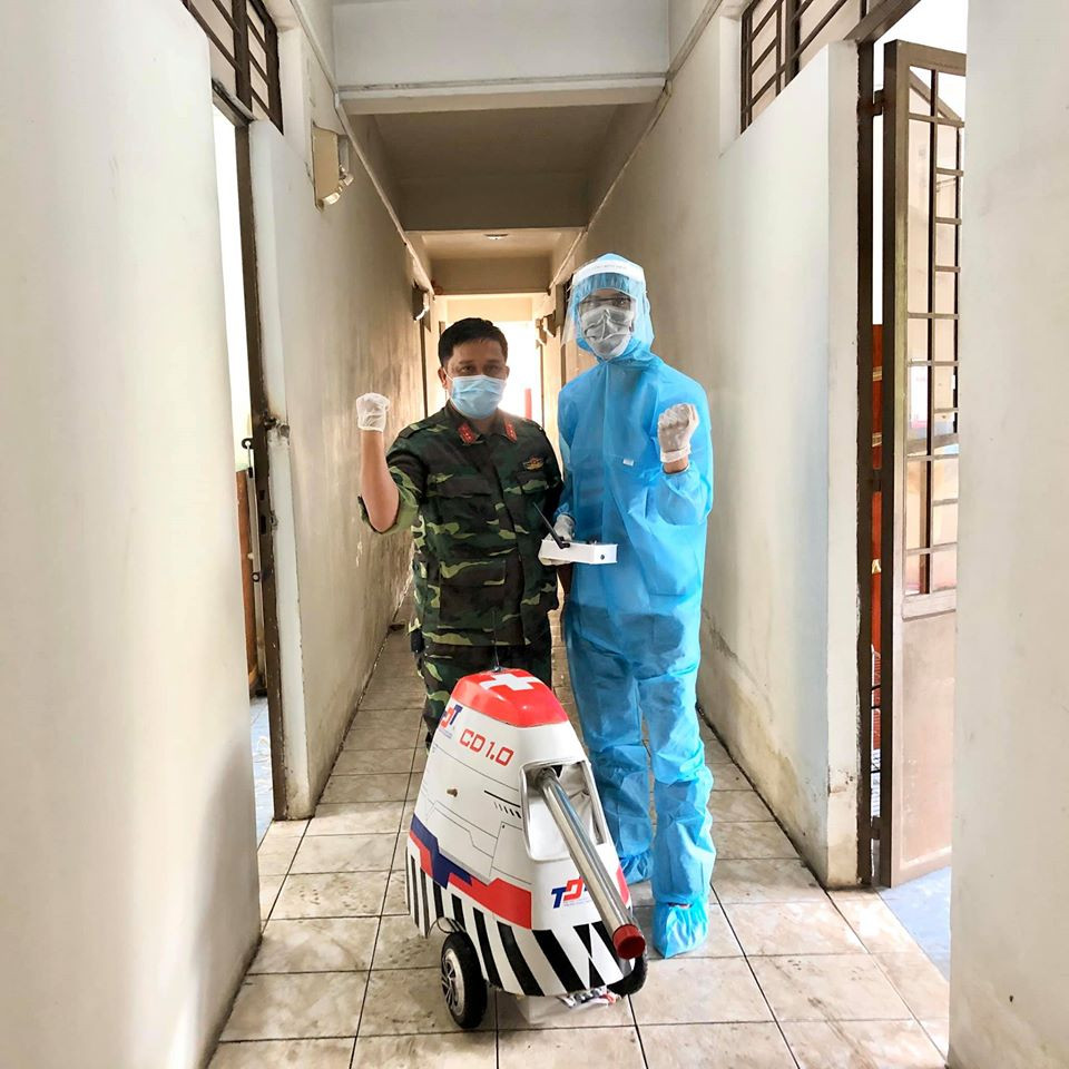 Robot CD 1.0 của trường ĐH Tôn Đức Thắng được “điều” đi chống COVID-19 ảnh 2