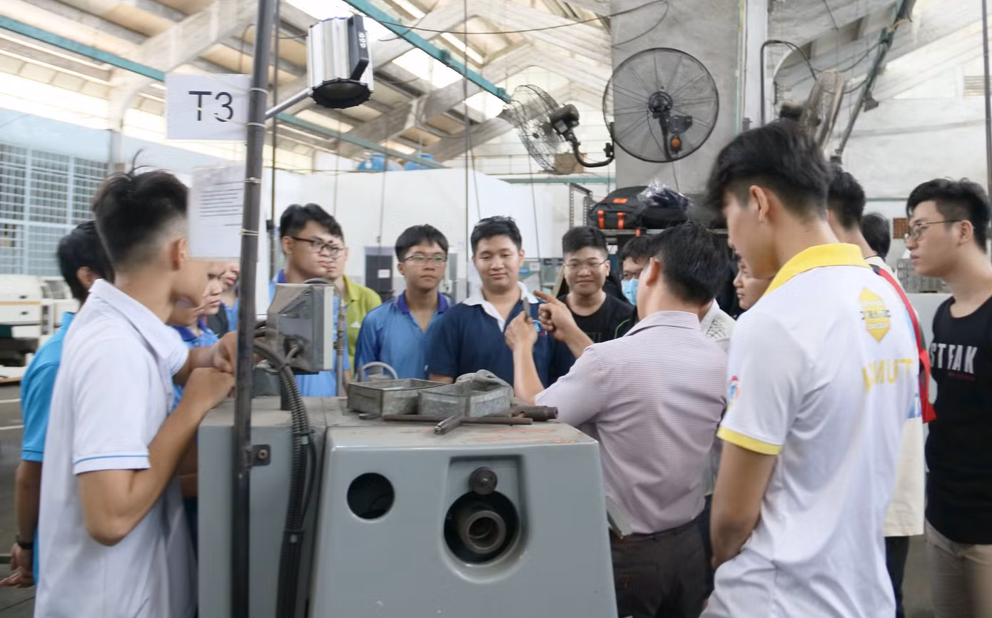 Điểm xét tuyển tốt nghiệp THPT vào trường ĐH Bách khoa (ĐHQG TP. HCM) là 18 điểm ảnh 1