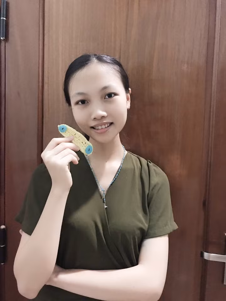 Những chiếc “tai giả” nối dài yêu thương gửi đến tuyến đầu chống COVID-19 ảnh 6