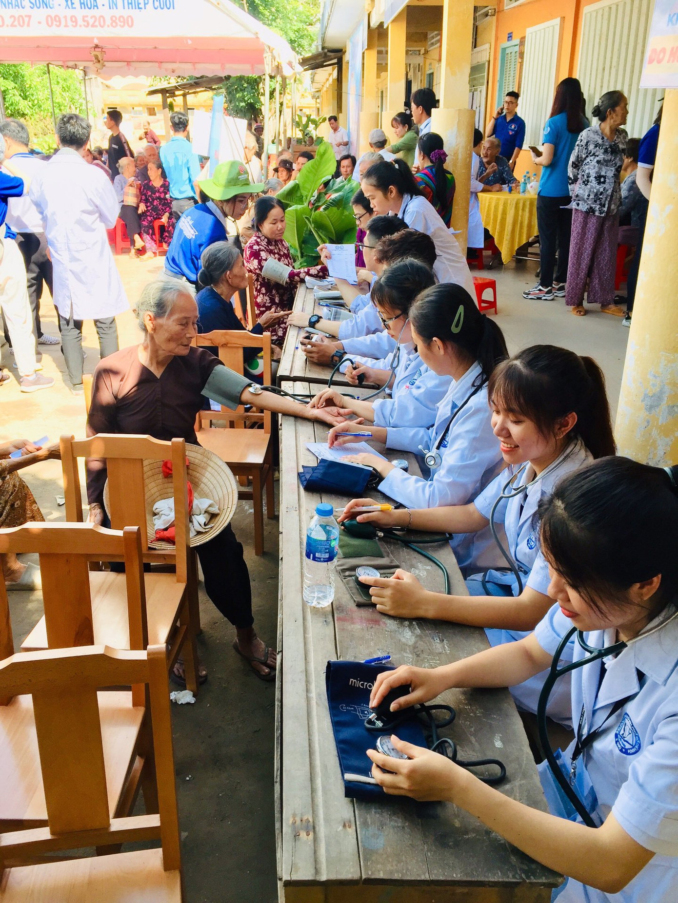 Trường ĐH Y Dược TP. HCM xét bổ sung chứng chỉ tiếng Anh quốc tế cho thí sinh vùng dịch ảnh 1