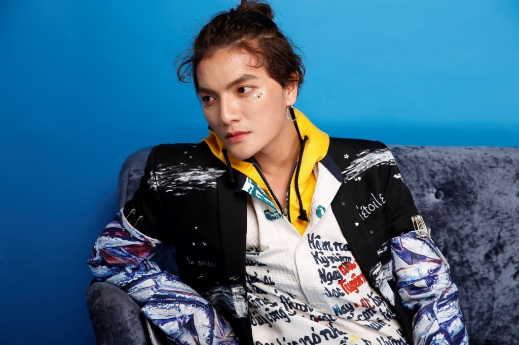 Chàng MC mê viết sách ảnh 4