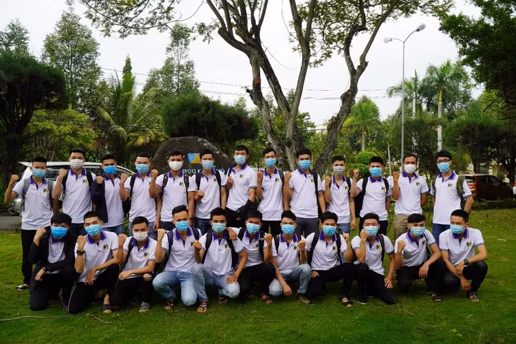 Vừa tốt nghiệp, 24 sinh viên trường ĐH Bách khoa (ĐH Đà Nẵng) thành sĩ quan dự bị ảnh 2
