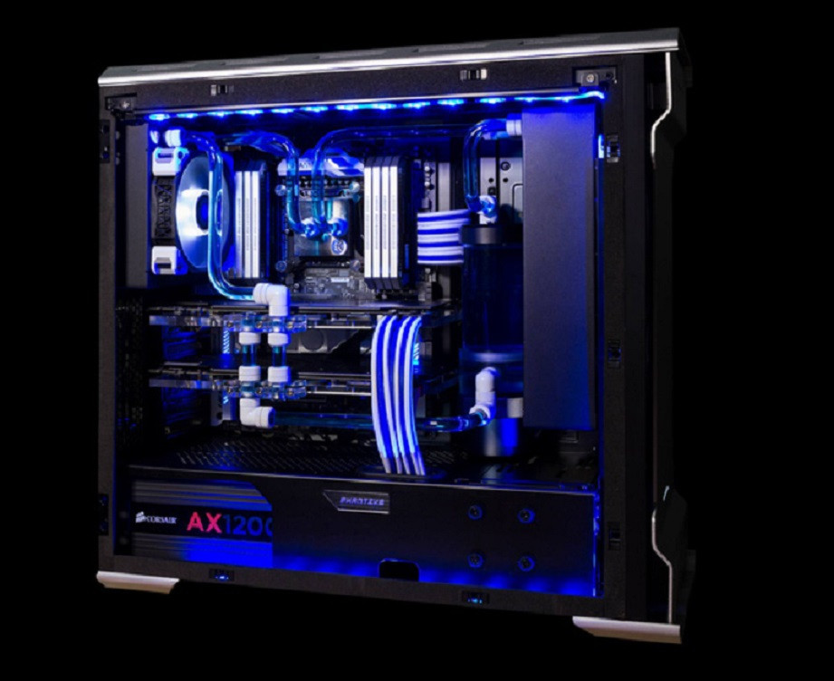 Chàng trai “làm đẹp” máy tính ảnh 2