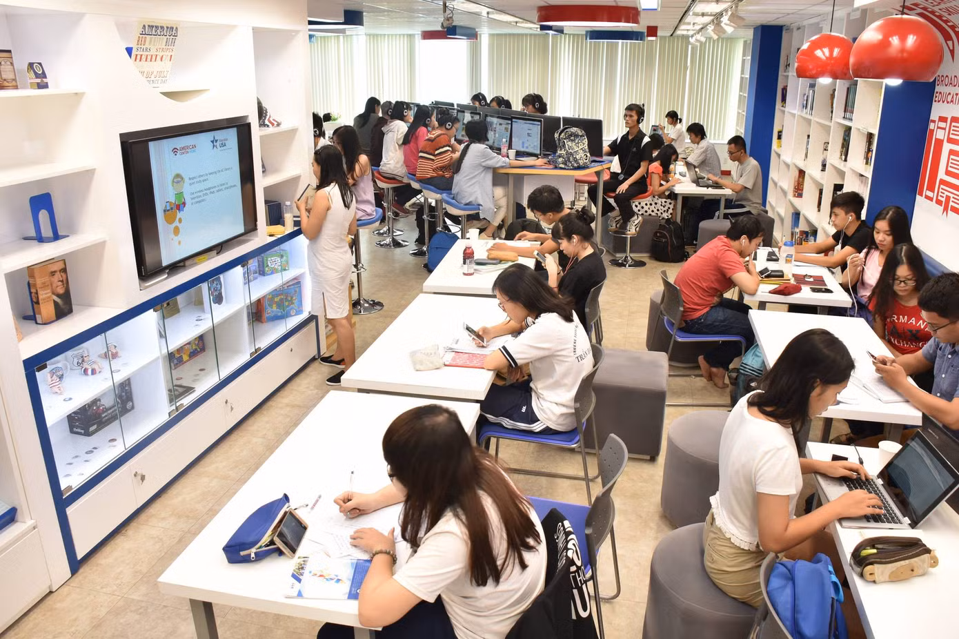 Cùng nhau “check-in” thư viện miễn phí ở Sài Gòn. ảnh 5