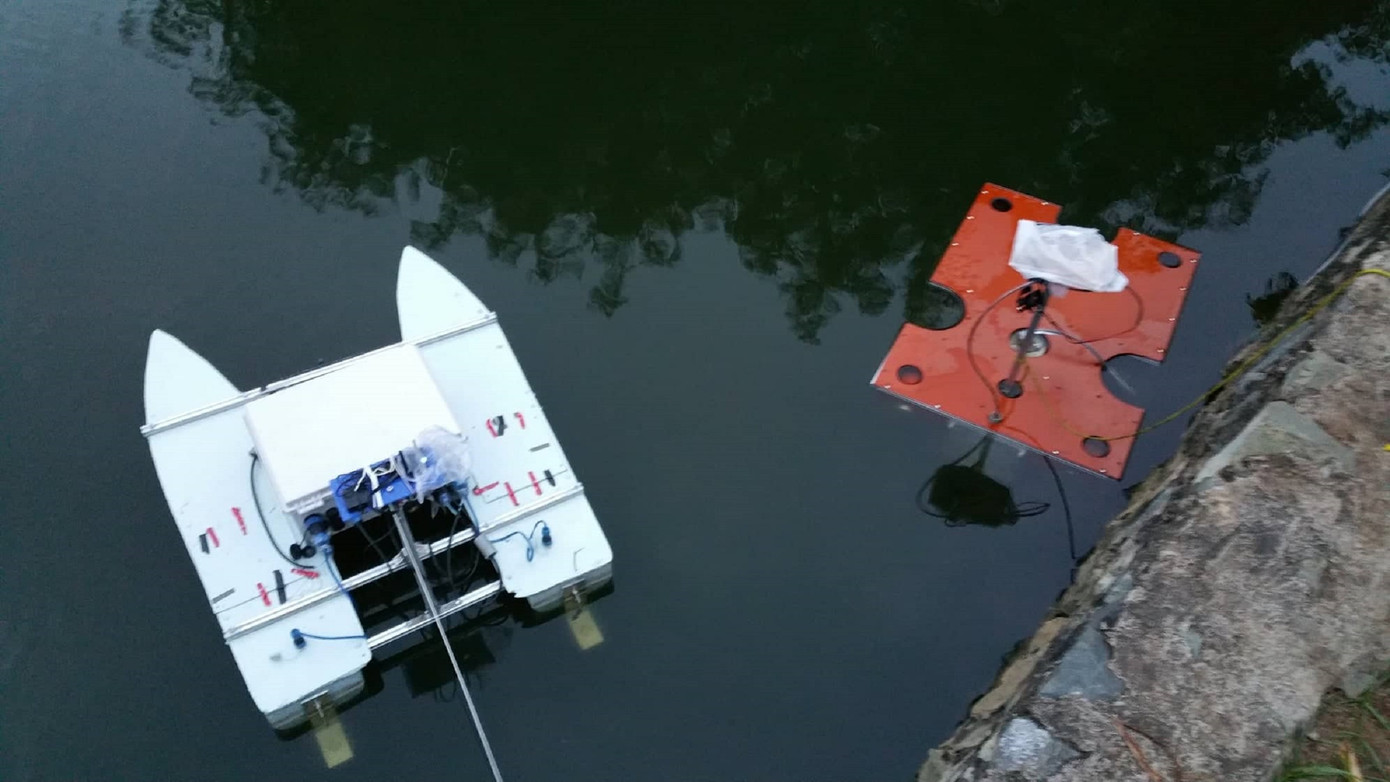 Sáng tạo robot lặn và tàu tự hành mặt nước bảo vệ biển, đảo ảnh 1