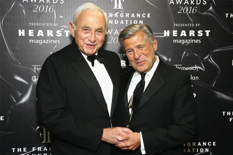 Hãng nội y đình dám Victoria's Secret vướng bê bối tình dục gây rúng động ảnh 1