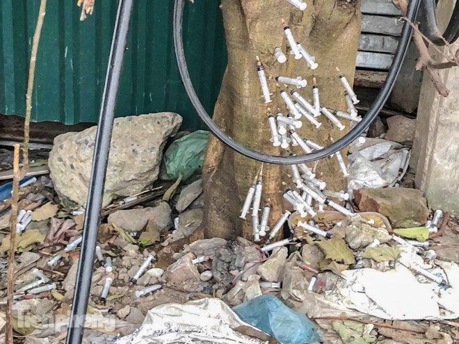 Ám ảnh cây 'xi lanh' dính máu ngay giữa Hà Nội ảnh 7