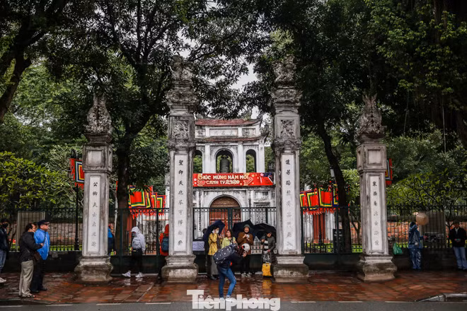 Hàng loạt di tích lịch sử, danh lam thắng cảnh Hà Nội tạm thời đóng cửa ảnh 4