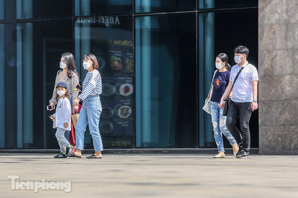 Nhịp sống trên 'Phố Hàn Quốc' ở Hà Nội ảnh 12