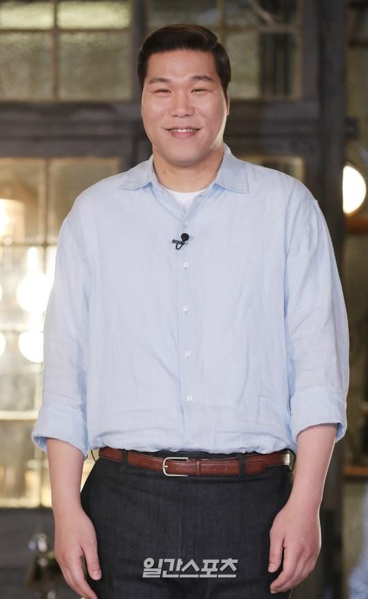 Vợ chồng Bi Rain – Kim Tae Hee giảm 50% tiền thuê nhà hỗ trợ chống dịch Covid-19 ảnh 1