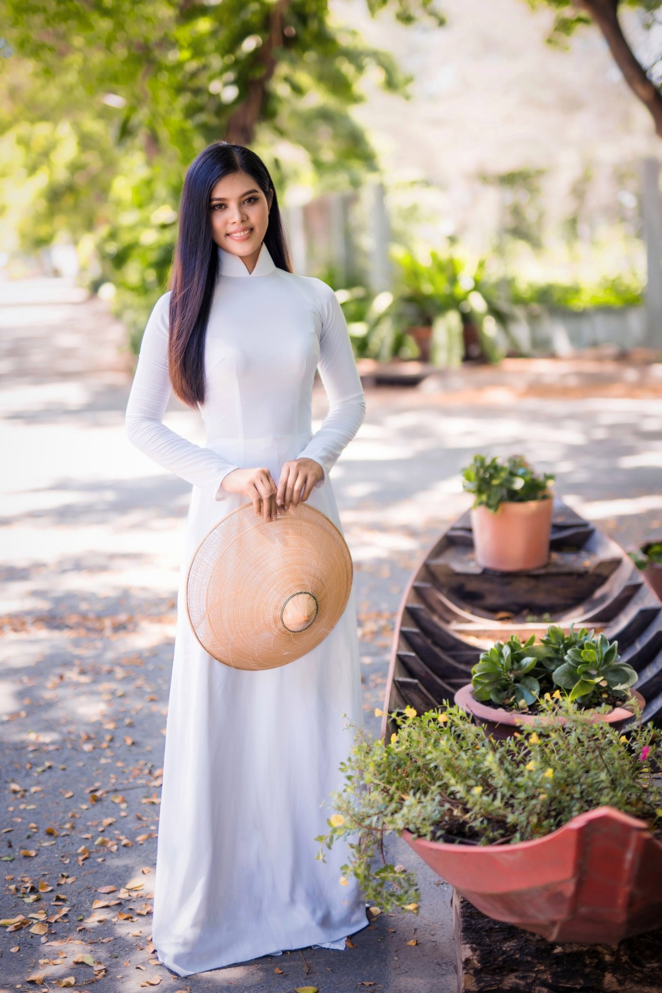 Sắc vóc mặn mà gợi cảm của thiếu nữ miền Tây dự thi hoa hậu Việt Nam 2020 ảnh 5