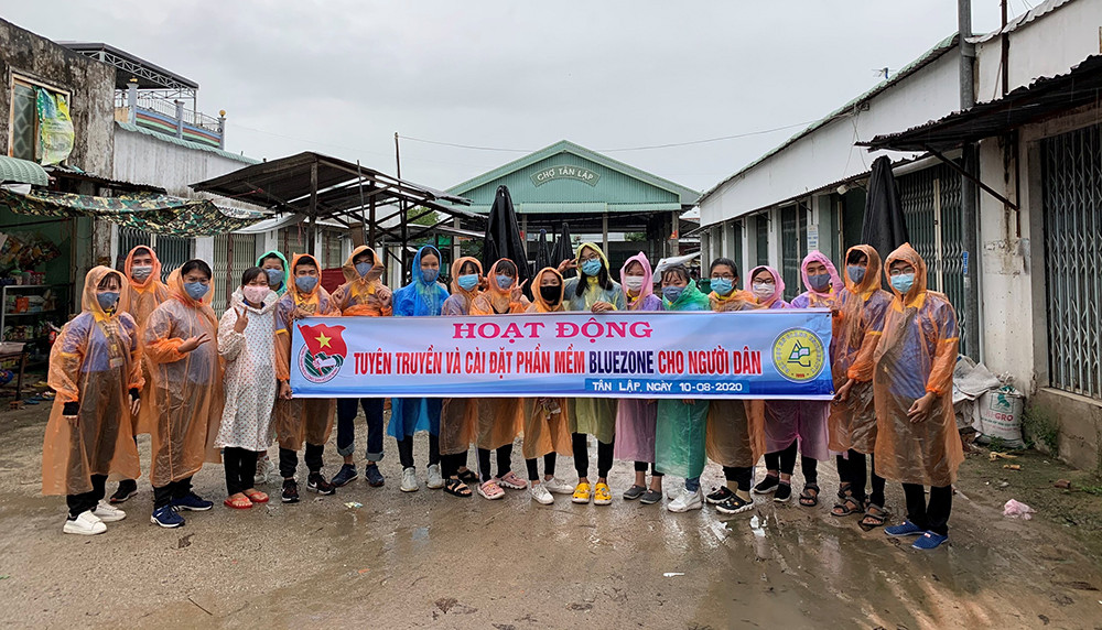 Những khoảnh khắc ấm áp của thanh niên tình nguyện ảnh 4