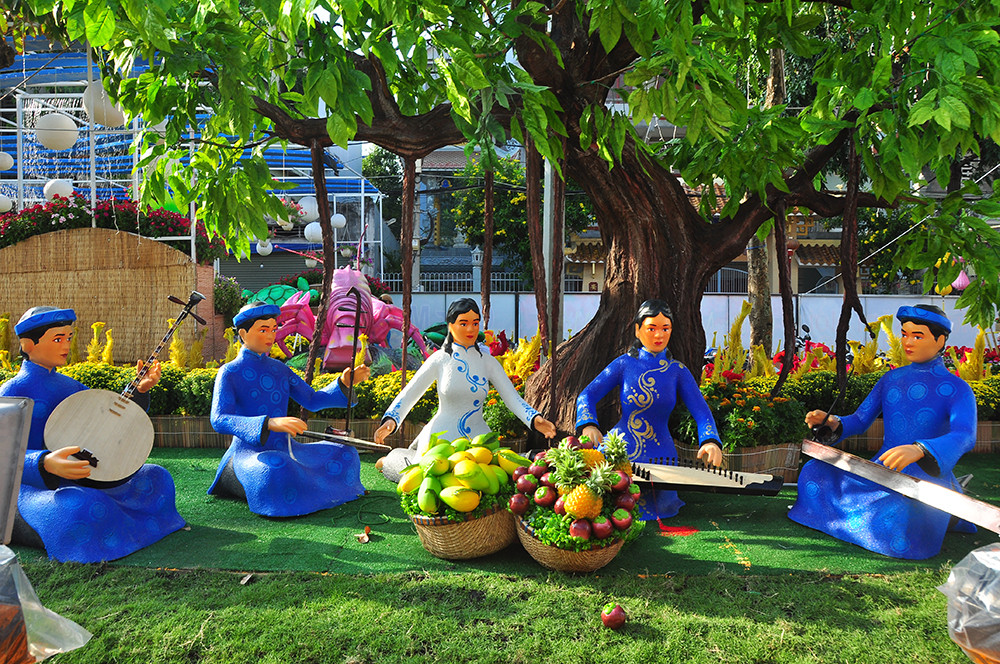 Đường hoa xuân Cần Thơ được làm từ 85 nghìn chậu phục vụ du khách ảnh 18