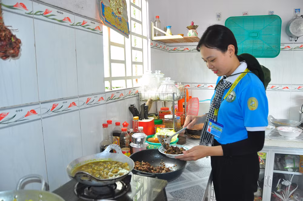Những khoảnh khắc ấm áp của thanh niên tình nguyện ảnh 6