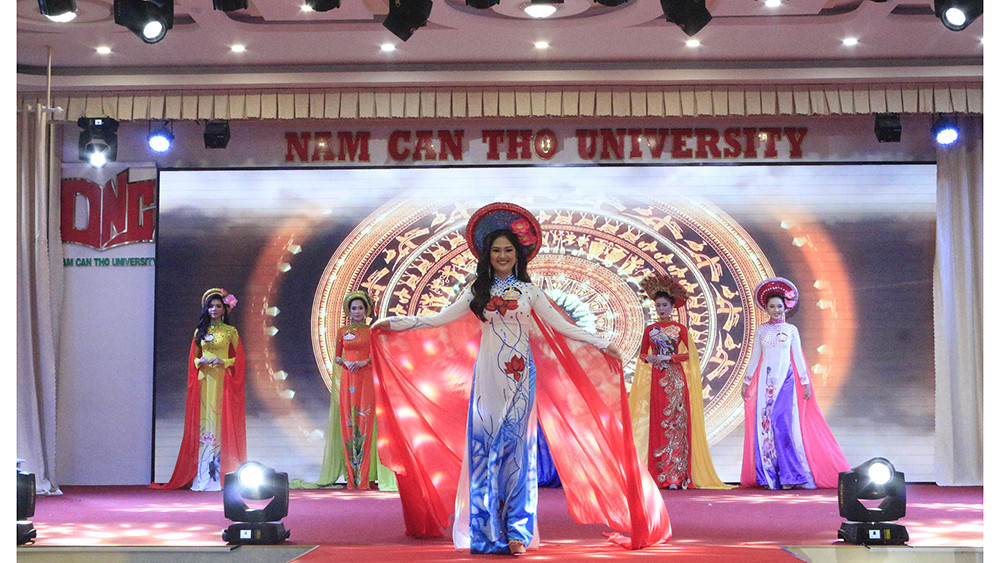 Nữ sinh Lê Thị Tường Vy đăng quang Hoa khôi đại học Nam Cần Thơ ảnh 6