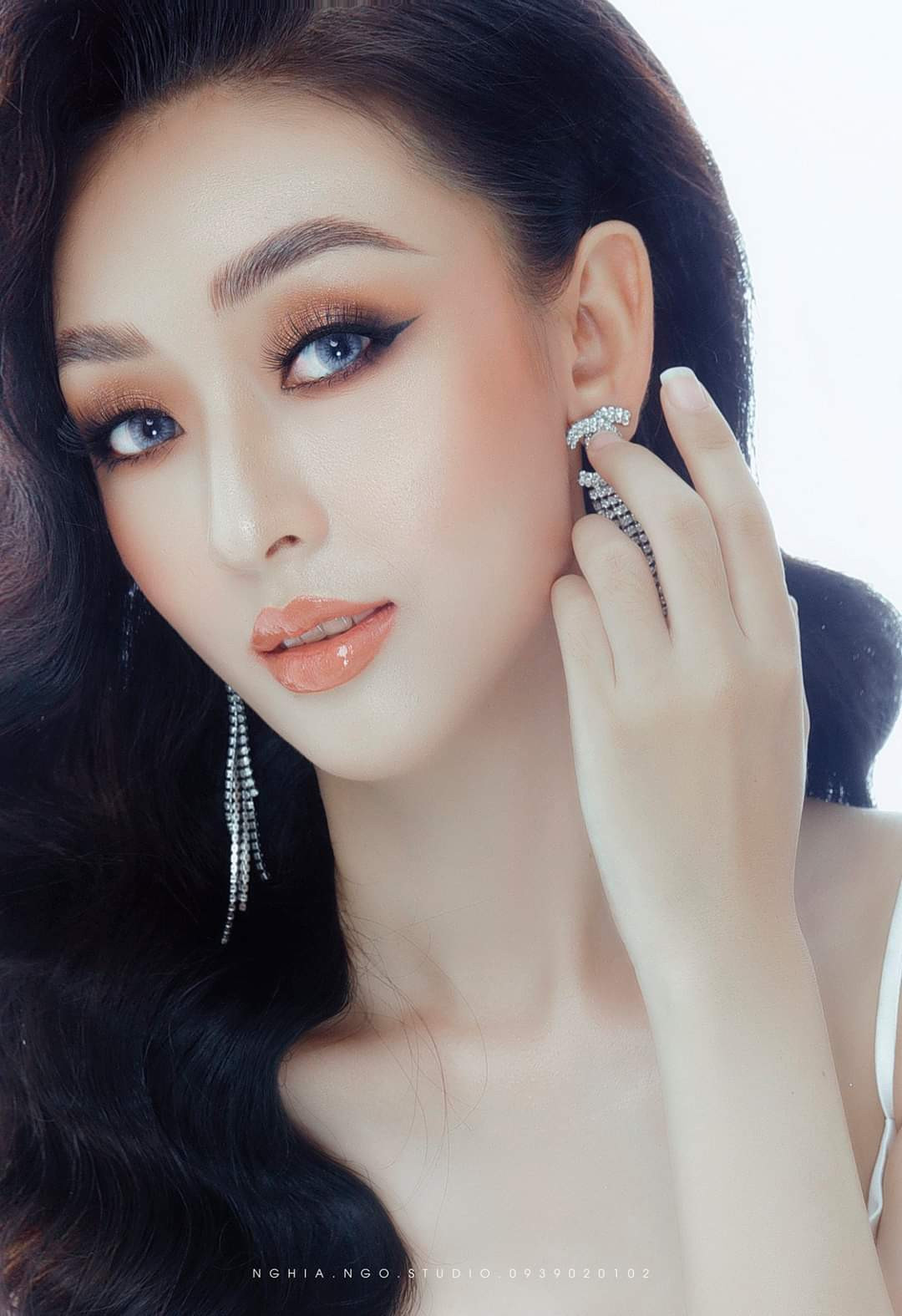 Nữ sinh Vĩnh Long và điều mơ ước tại Hoa hậu Việt Nam 2020 ảnh 3