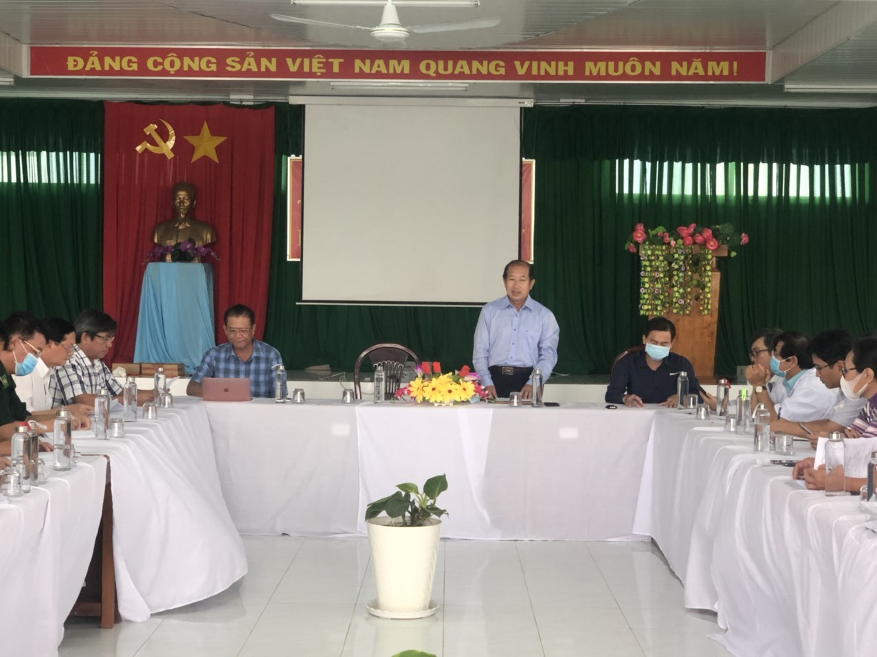 Đồng Tháp thông tin trường hợp thanh niên đi cùng bệnh nhân 322 trốn cách ly ảnh 1