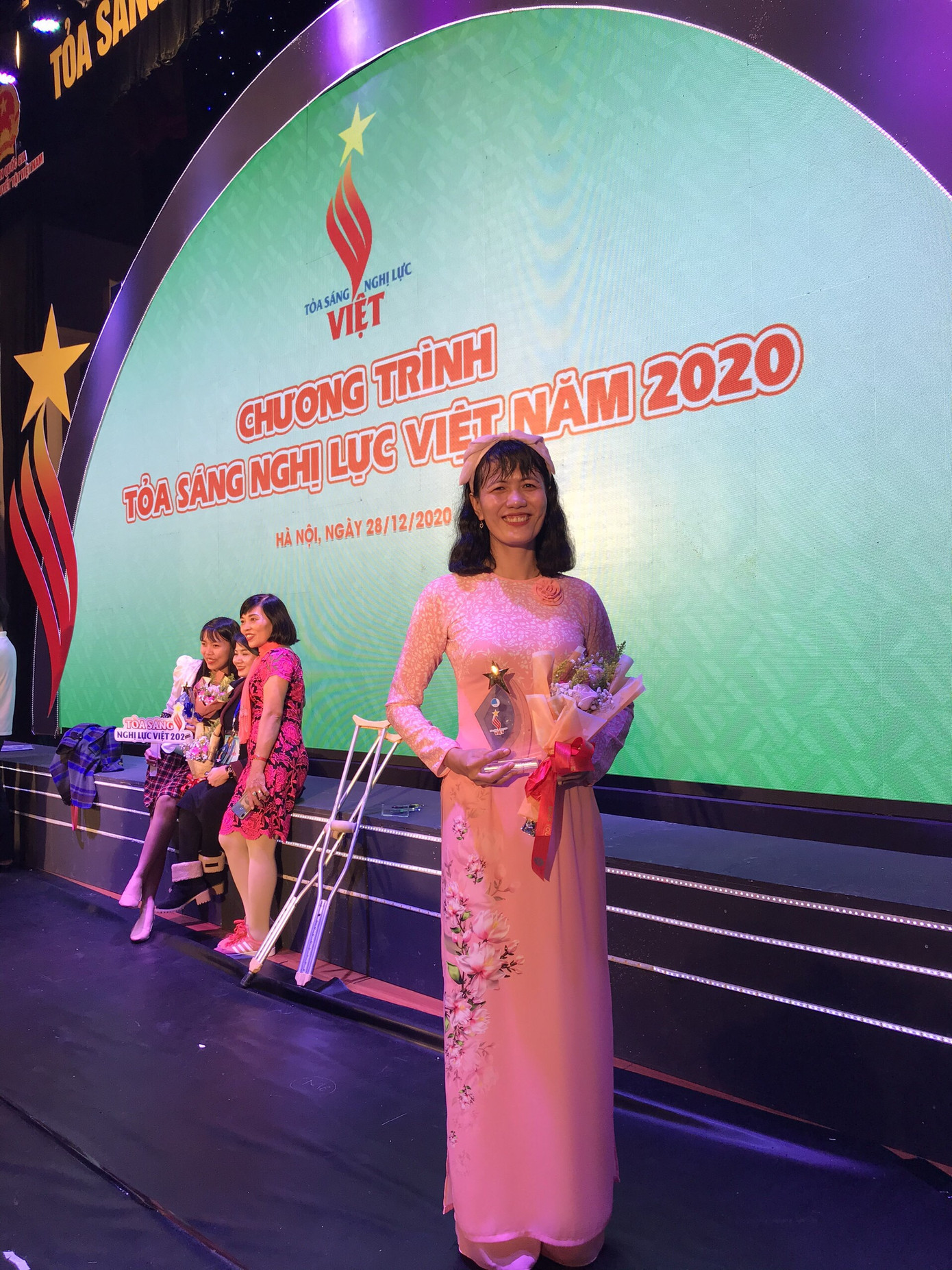 Hành trình không mệt mỏi của cô giáo 1 chân ở đất Sen Hồng ảnh 9