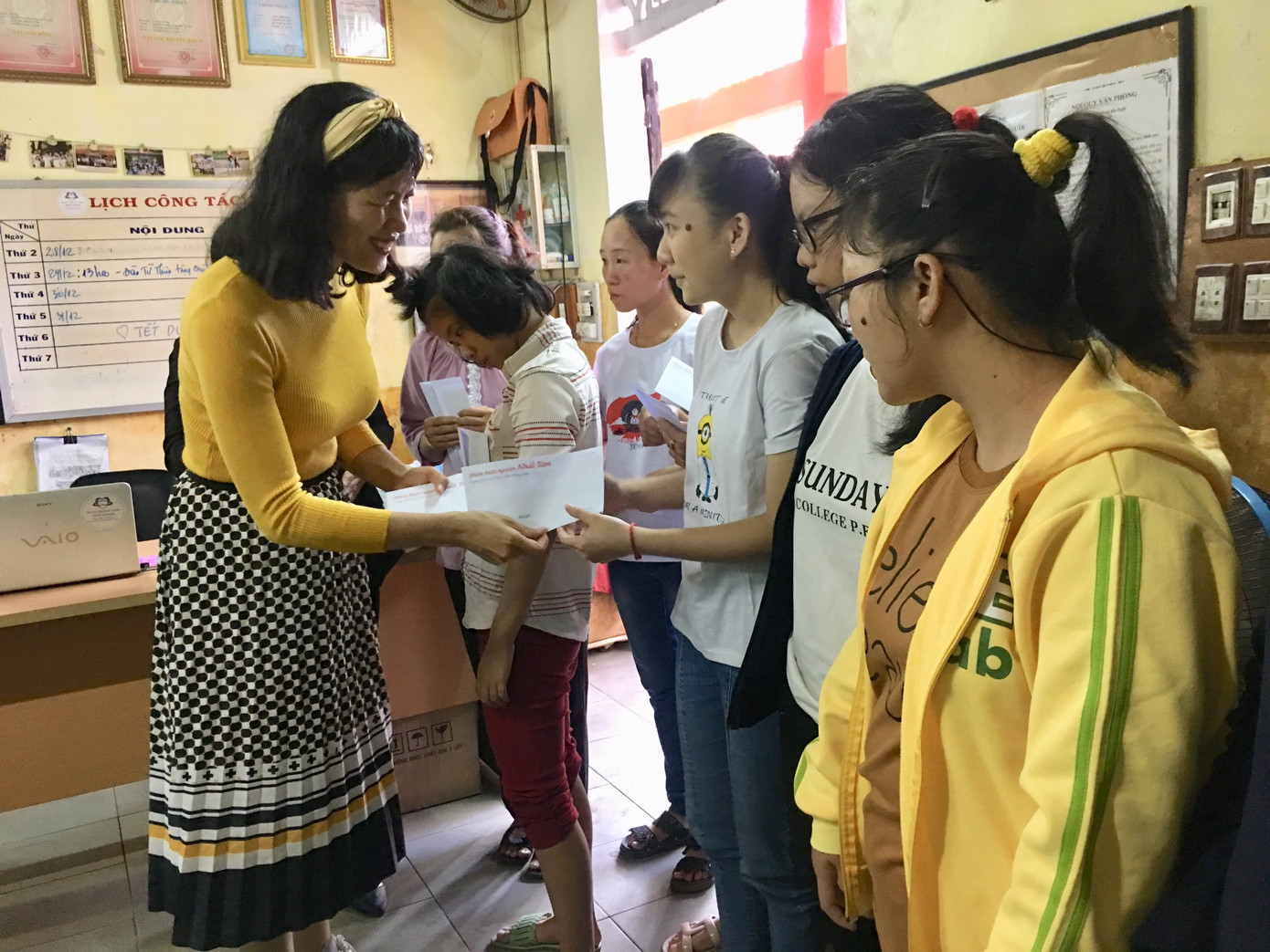 Hành trình không mệt mỏi của cô giáo 1 chân ở đất Sen Hồng ảnh 3