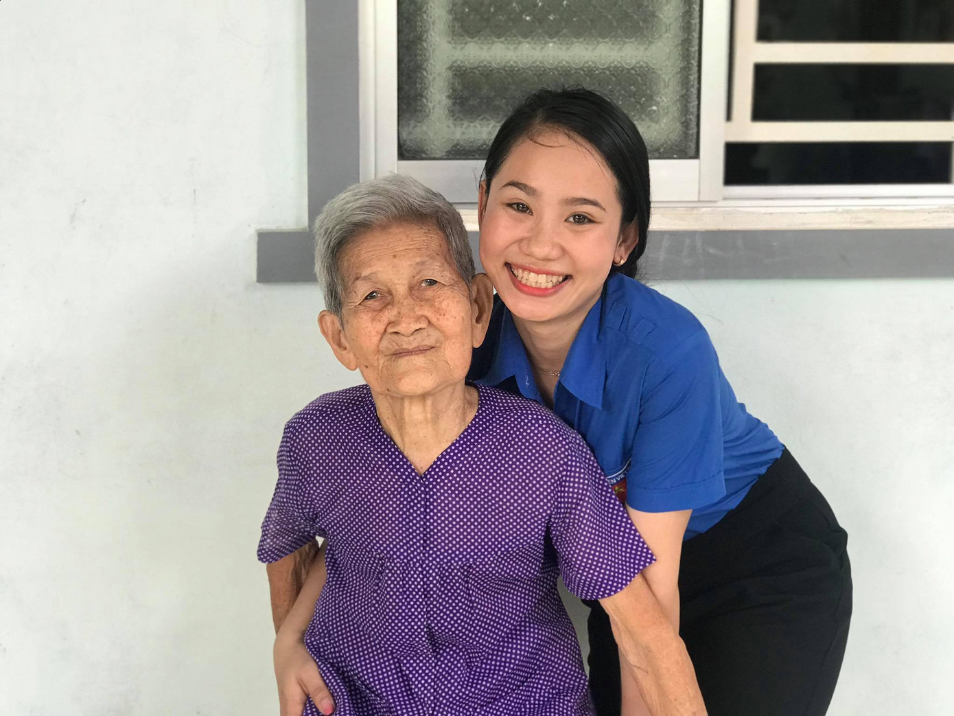 Nữ Bí thư Đoàn 9X duyên dáng, mê thiện nguyện ảnh 3