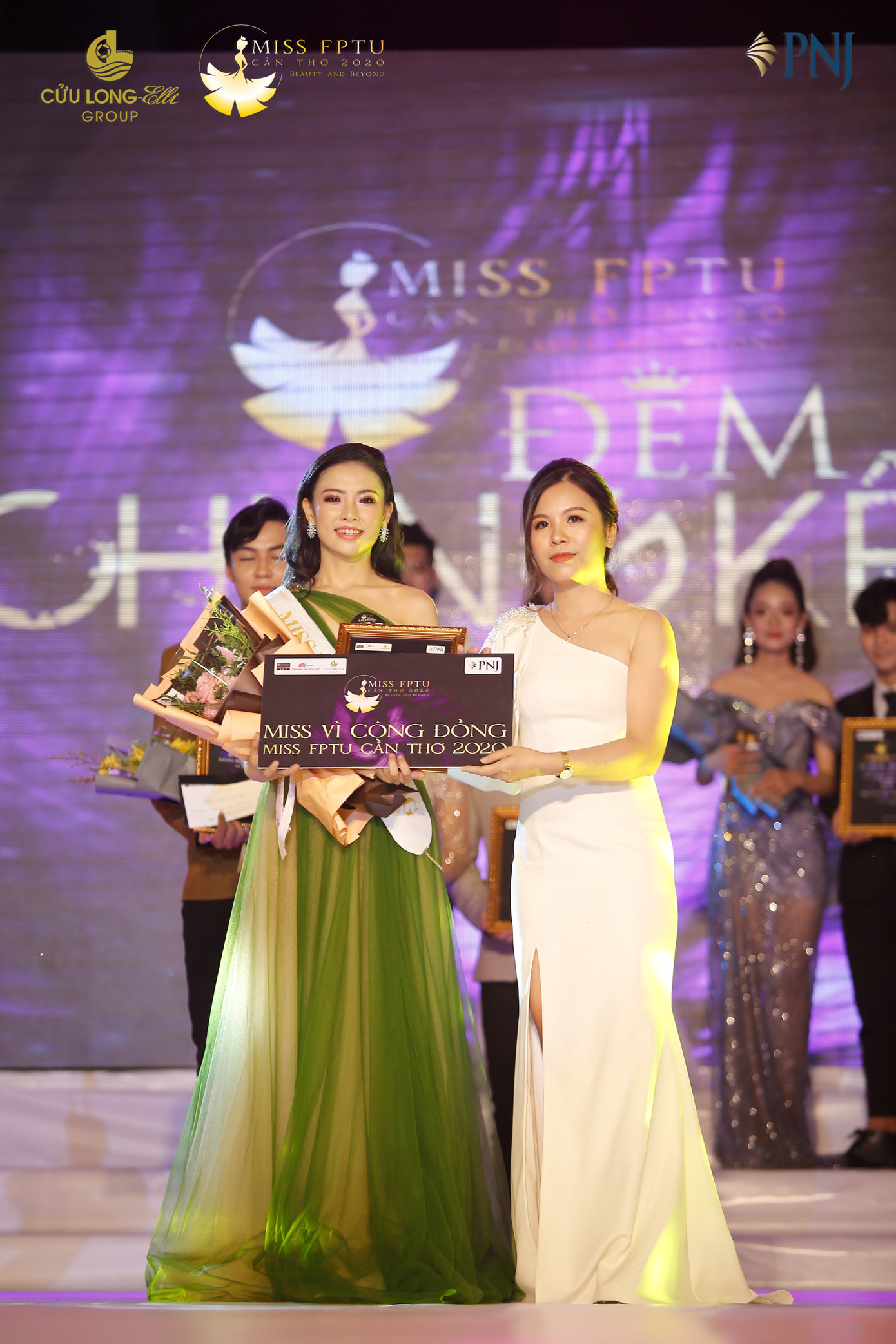 Nữ sinh ĐH FPT Cần Thơ - Đoá hướng dương rực rỡ hướng về mặt trời ảnh 6