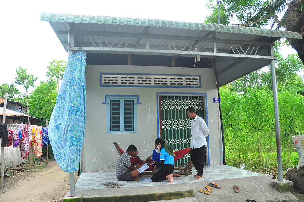 Chiến sỹ tình nguyện 'gõ từng nhà' tuyên truyền phòng dịch ở biên giới ảnh 5