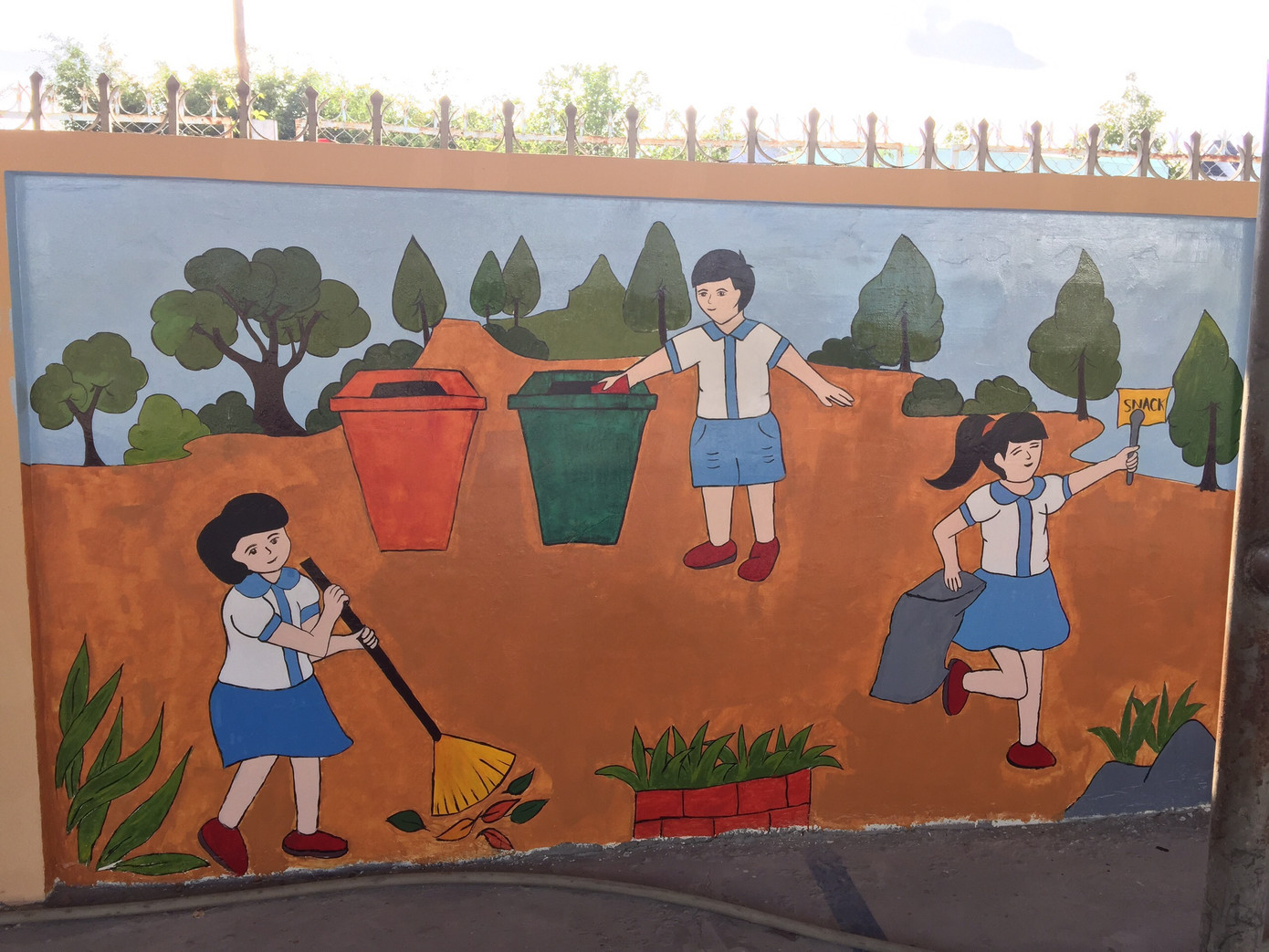 Biến tường cũ kỹ thành bức tranh sinh động đầy màu sắc ảnh 3