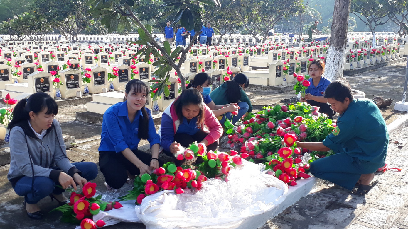 Tuổi trẻ An Giang tri ân anh hùng liệt sỹ ảnh 5