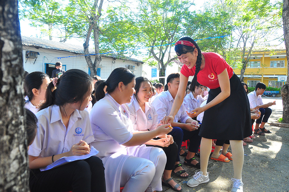 Chia sẻ của 'Cô giáo một chân' với học sinh vùng sâu trước kỳ thi tốt nghiệp THPT ảnh 10