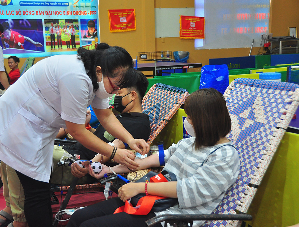 Tưng bừng Chủ nhật Đỏ tại Cà Mau ảnh 13