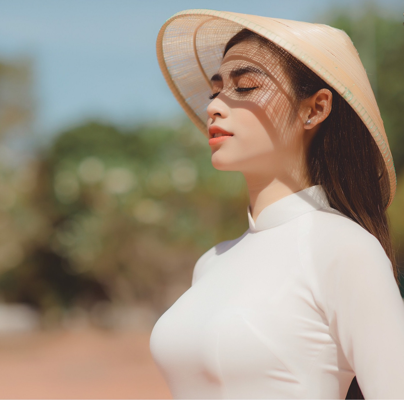 Nụ cười 'tỏa nắng' của nữ sinh viên đất Tây Đô ảnh 3